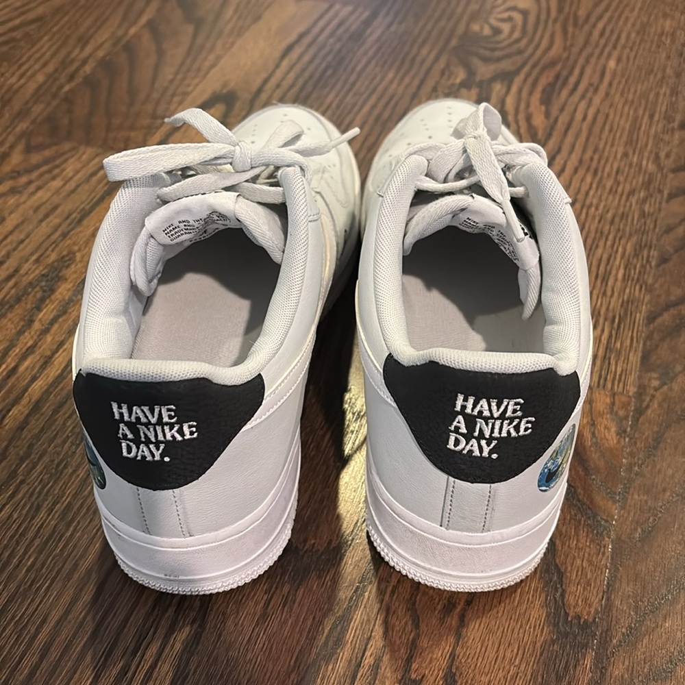 Men’s Nike Air Force 1 Low Have A Nike Day Earth Size 11 Grey - Picture 2 of 12